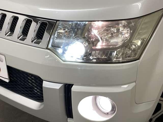 �u�g�h�c�w�b�h���C�g�v�@�]������Ԃ̃w�b�h���C�g�Ɏg���Ă����u�n���Q���w�b�h���C�g�v�Ɣ�ׂāA���{���̖��邳��������܂�����d�͂��Ⴂ���ߔ��M�����Ȃ��������ƌ����Ă��܂���