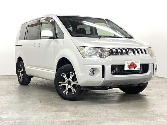 �J�[�`�X�̎ԗ��́A�S�ԂɎԗ���ԕ]�����𖾎����A�C�����̗L���A�ԗ��_���A���A���݁A���h���A�^�C���̍a�A�O���p�[�c�i�p�l���j�����̗L���Ȃǂ�\�L���A�������̂��钆�ÎԔ̔��𑣐i���Ă��܂��B