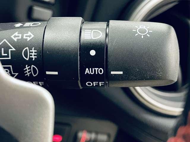 �u�I�[�g���C�g�v�@�Â��Ȃ�Ǝ����Ń��C�g���_�����A���S�^�]���菕���I