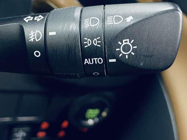 �u�I�[�g���C�g�v�@�Â��Ȃ�Ǝ����Ń��C�g���_�����A���S�^�]���菕���I