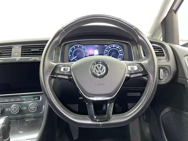 ゴルフ ＴＳＩコンフォートライン　フルセグ付ＤＩＳＣＯＶＥＲ－ＰＲＯ！走行中ＴＶ／ＤＶＤ視聴可！ＢＴ！バックカメラ！プリクラッシュブレーキ！レーンアシスト！スタート／ストップ！純正１７インチＡＷ！革巻ステアリング！禁煙車！（19枚目）