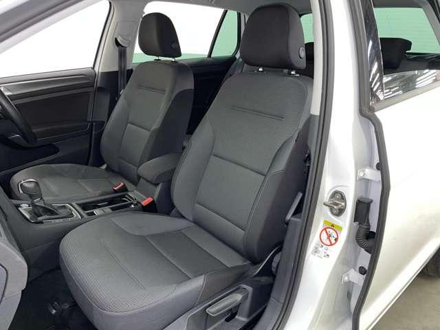 ゴルフ ＴＳＩコンフォートライン　フルセグ付ＤＩＳＣＯＶＥＲ－ＰＲＯ！走行中ＴＶ／ＤＶＤ視聴可！ＢＴ！バックカメラ！プリクラッシュブレーキ！レーンアシスト！スタート／ストップ！純正１７インチＡＷ！革巻ステアリング！禁煙車！（22枚目）