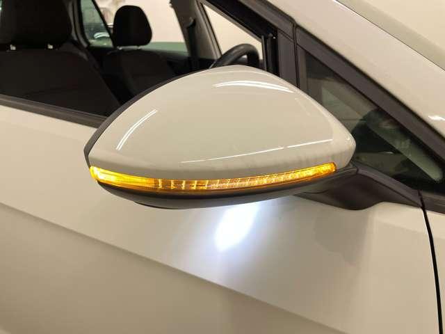 ゴルフ ＴＳＩコンフォートライン　フルセグ付ＤＩＳＣＯＶＥＲ－ＰＲＯ！走行中ＴＶ／ＤＶＤ視聴可！ＢＴ！バックカメラ！プリクラッシュブレーキ！レーンアシスト！スタート／ストップ！純正１７インチＡＷ！革巻ステアリング！禁煙車！（26枚目）