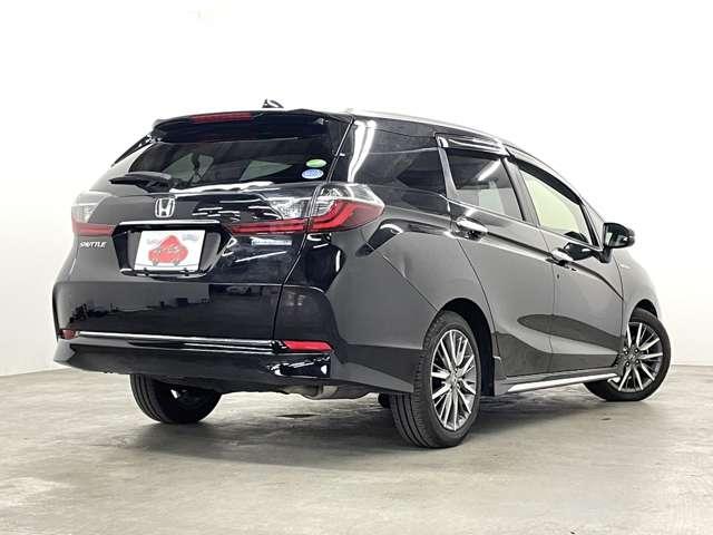 シャトル ハイブリッドＺ　ホンダセンシング　禁煙車　ホンダセンシング　アダプティブクルーズコントロール　シートヒーター　フルセグナビ　　スマートキー　ＥＴＣ　ＬＥＤヘッドライト　　１６インチアルミホイール（5枚目）