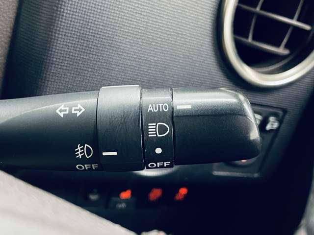 �u�I�[�g���C�g�v�@�Â��Ȃ�Ǝ����Ń��C�g���_�����A���S�^�]���菕���I