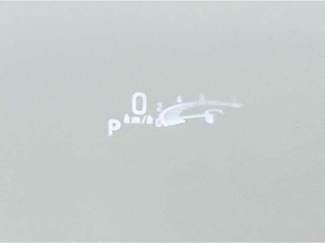 スペーシア ハイブリッドＸ　ワンオーナー　禁煙車　デュアルセンサーブレーキサポート　両側電動スライドドア　Ｂｌｕｅｔｏｏｔｈ対応８型ナビ　全方位モニター　アルミホイール　運転席シートヒーター　ＥＴＣ　ヘッドアップディスプレイ（13枚目）