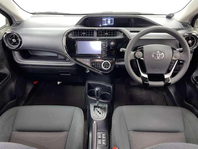 アクア Ｓスタイルブラック　禁煙車　トヨタセーフティセンス　地デジ付き純正ナビ　バックモニター　シートヒーター　ＥＴＣ　スマートキー　クリアランスソナー　ＬＥＤヘッドライト（6枚目）