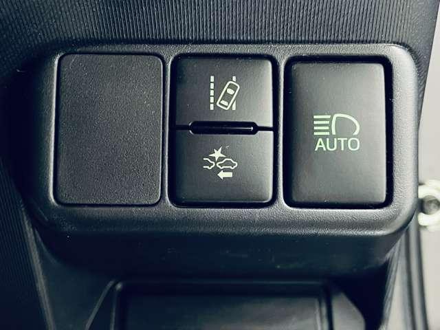 アクア Ｓスタイルブラック　禁煙車　トヨタセーフティセンス　地デジ付き純正ナビ　バックモニター　シートヒーター　ＥＴＣ　スマートキー　クリアランスソナー　ＬＥＤヘッドライト（7枚目）