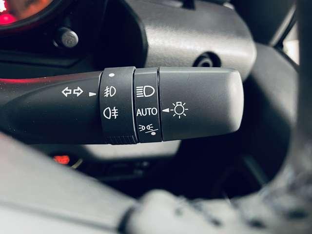 �u�I�[�g���C�g�v�@�Â��Ȃ�Ǝ����Ń��C�g���_�����A���S�^�]���菕���I