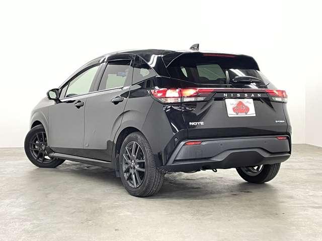 ノート X フルセグ付純正ナビ!BLUETOOTH!アラウンドビューモニター!全方位運転支援システム!規格外16インチAW!LEDヘッドランプ&LEDフォグ!ウインカーミラー!F&Rソナー!禁煙車!(27枚目)