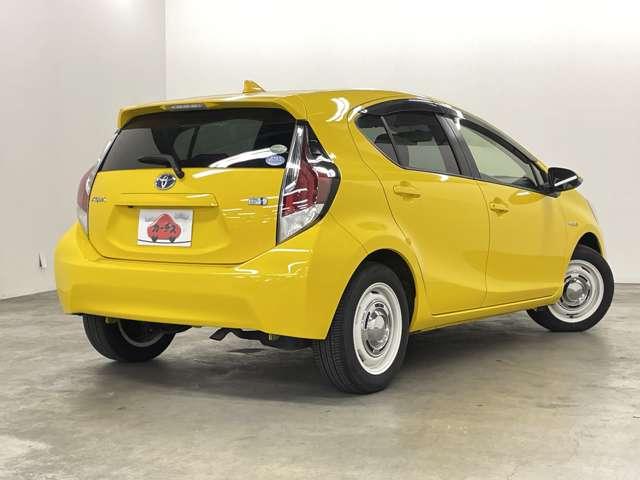 アクア Ｓ　フルセグ付ＴコネクトＳＤナビ！ＢＴ！バックガイドモニター！社外ＡＷ！シートリフター！ステアリングスイッチ！ＬＥＤヘッドライト！オートライト！スマートキー！ビルトインＥＴＣ！禁煙車！（6枚目）