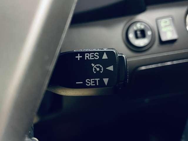 �u�N���[�Y�R���g���[���v�@�A�N�Z���𓥂܂Ȃ��Ă��ݒ肵�����x�Ŏ����I�ɑ��s����̂Ńh���C�o�[�̕��S���y�����܂���