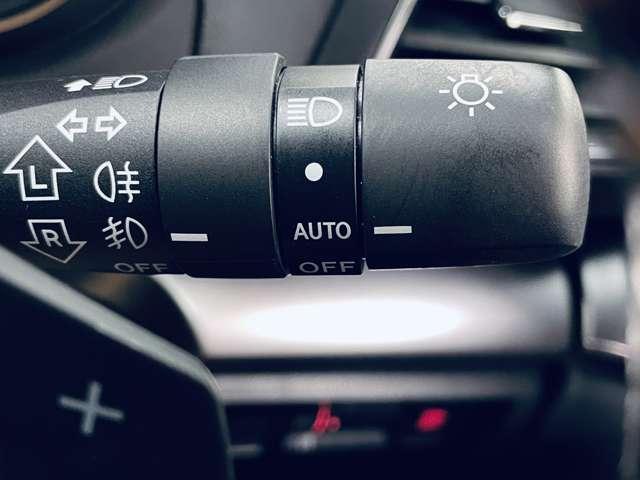 �u�I�[�g���C�g�v�@�Â��Ȃ�Ǝ����Ń��C�g���_�����A���S�^�]���菕���I