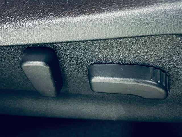 �u�p���[�V�[�g�v�{�^����ŃV�[�g���D���Ȉʒu�ɒ����ł��܂��I