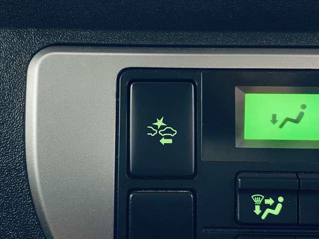 ハイエースバン ロングスーパーＧＬ　ワンセグ付純正ＳＤナビ！ＢＬＵＥＴＯＯＴＨ！バックガイドモニター！セーフティセンス！イージークローザードア！オートライト！ビルトインＥＴＣ！（7枚目）