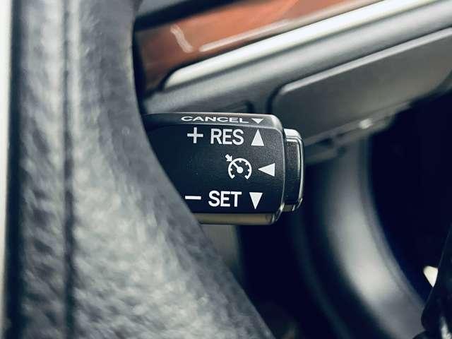 �u�N���[�Y�R���g���[���v�@�A�N�Z���𓥂܂Ȃ��Ă��ݒ肵�����x�Ŏ����I�ɑ��s����̂Ńh���C�o�[�̕��S���y�����܂���