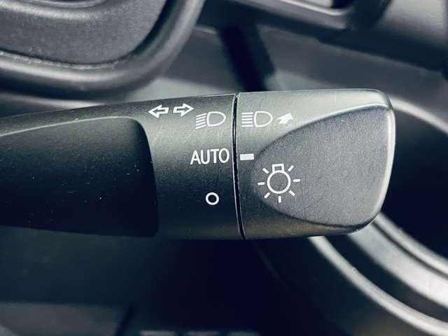 �u�I�[�g���C�g�v�@�Â��Ȃ�Ǝ����Ń��C�g���_�����A���S�^�]���菕���I