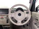 「ステアリング」　握りやすい形状のステアリングホイール。スレやキズなくキレイな状態です♪