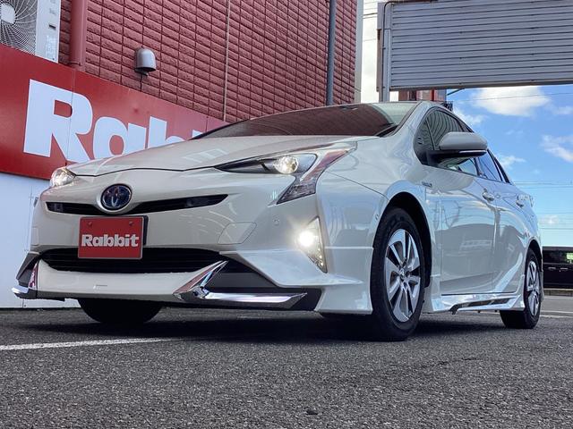 プリウス Ｓセーフティプラス　トヨタセーフティセンス　レーダークルーズコントロール　スマートキー×２　エアロ　ＬＥＤディライト（8枚目）