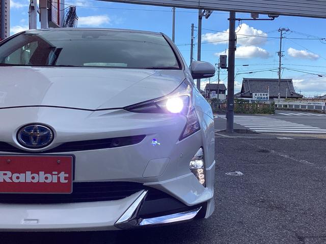 プリウス Ｓセーフティプラス　トヨタセーフティセンス　レーダークルーズコントロール　スマートキー×２　エアロ　ＬＥＤディライト（9枚目）