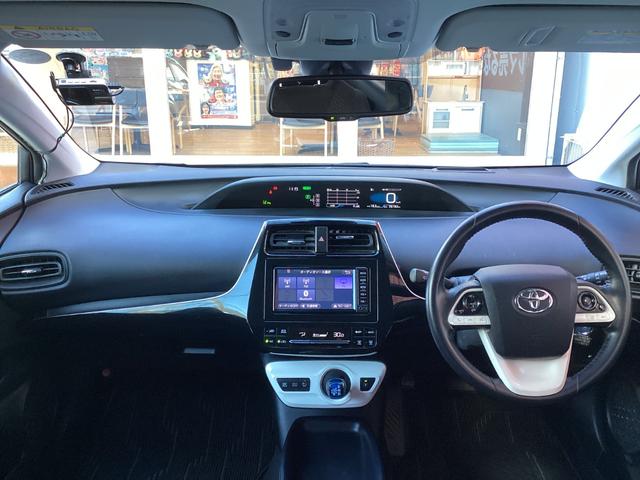 プリウス Ｓセーフティプラス　トヨタセーフティセンス　レーダークルーズコントロール　スマートキー×２　エアロ　ＬＥＤディライト（11枚目）