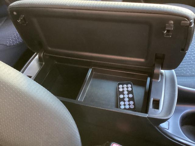 プリウス Ｓセーフティプラス　トヨタセーフティセンス　レーダークルーズコントロール　スマートキー×２　エアロ　ＬＥＤディライト（31枚目）