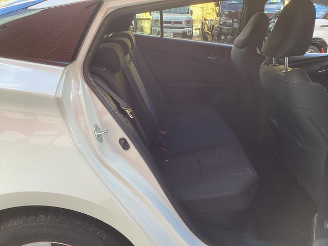 プリウス Ｓセーフティプラス　トヨタセーフティセンス　レーダークルーズコントロール　スマートキー×２　エアロ　ＬＥＤディライト（38枚目）