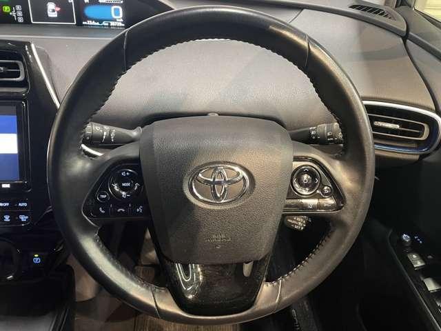 プリウス Sツーリングセレクション 黒レザーシート 純正9インチナビ&フルセグTV DVDプレイヤー ミュージックサーバー 前席シートヒーター(12枚目)