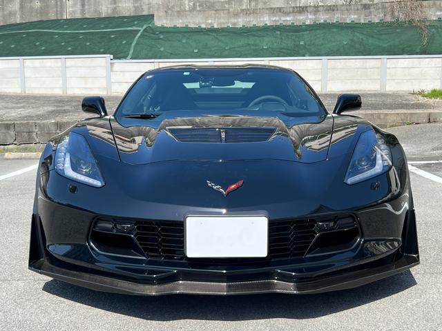 シボレーコルベット Ｚ０６　クーペ　３ＬＺ　正規ディーラー車・カーボンエアロ・純正ナビ・バックカメラ・Ｆカメラ・電動シート・シートヒータ＆ベンチレーター・クルーズコントロール・ＢＯＳＥサウンドシステム・ヘッドアップディスプレイ・レーダー探知機（12枚目）