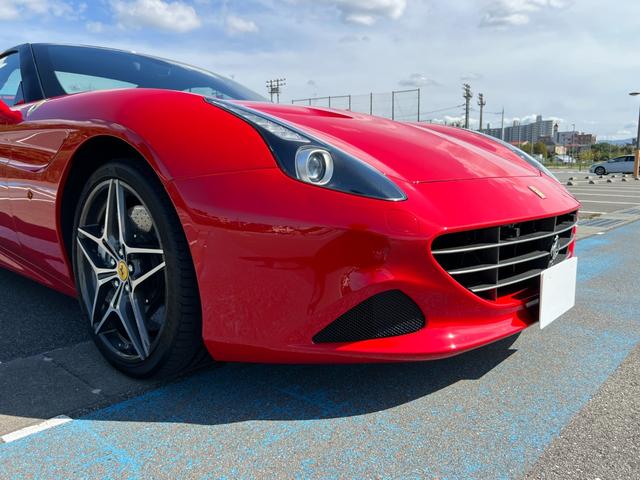 カリフォルニアＴ ベースグレード　Ｆ１　ＤＣＴ・２０インチダイヤモンドカット鍛造ホイール・ＬＥＤカーボンステアリング・純正ナビ・バックカメラ・クリアランスソナー（34枚目）