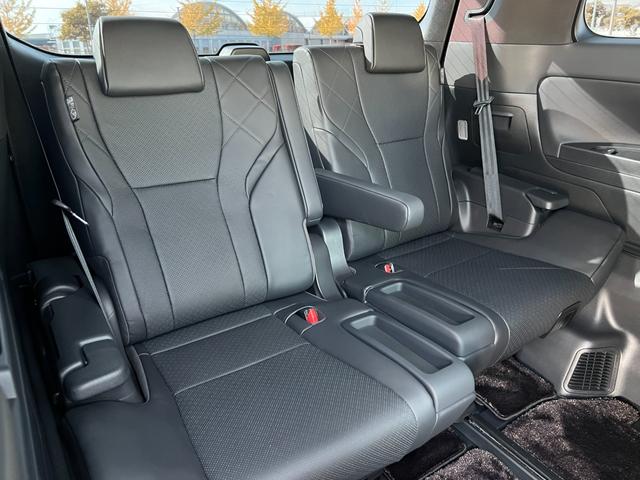 ヴェルファイアPHEV エグゼクティブラウンジ PHEV・モデリスタエアロ・左右ムーンルーフ・トヨタセーフティセンス・デジタルミラー・後席モニター・JBLサウンド・アラウンドビューカメラ・電動オットマン・シートベンチレーション・ステアリングヒーター(12枚目)