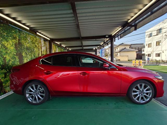 ＭＡＺＤＡ３セダン １５Ｓ　ツーリング　純正ナビゲーション　衝突被害軽減システム　ＥＴＣ　レーンアシスト　オートライト　ＬＥＤヘッドランプ　スマートキー　横滑り防止装置　エアバック　エアコン　ステアリングスイッチ（12枚目）