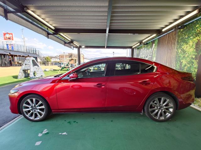 ＭＡＺＤＡ３セダン １５Ｓ　ツーリング　純正ナビゲーション　衝突被害軽減システム　ＥＴＣ　レーンアシスト　オートライト　ＬＥＤヘッドランプ　スマートキー　横滑り防止装置　エアバック　エアコン　ステアリングスイッチ（13枚目）