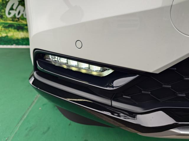 ヴェゼル ｅ：ＨＥＶ　Ｚ　バックカメラ・電動パーキング・シートヒーター・コーナーセンサー・ＬＥＤヘッドライト　アルミホイール　オートライト　スマートキー（12枚目）