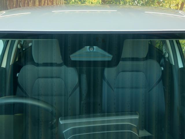 スイフト ハイブリッドMZ 純正9インチナビ・ETC・電動パーキング・シートヒーター 全方位カメラ Bluetooth接続 アルミホイール オートライト コーナーセンサー(8枚目)