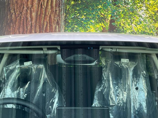 ヴェゼル ｅ：ＨＥＶ　Ｚ　バックカメラ・電動パーキング・シートヒーター・コーナーセンサー・ＬＥＤヘッドライト　アルミホイール　衝突被害軽減システム（11枚目）