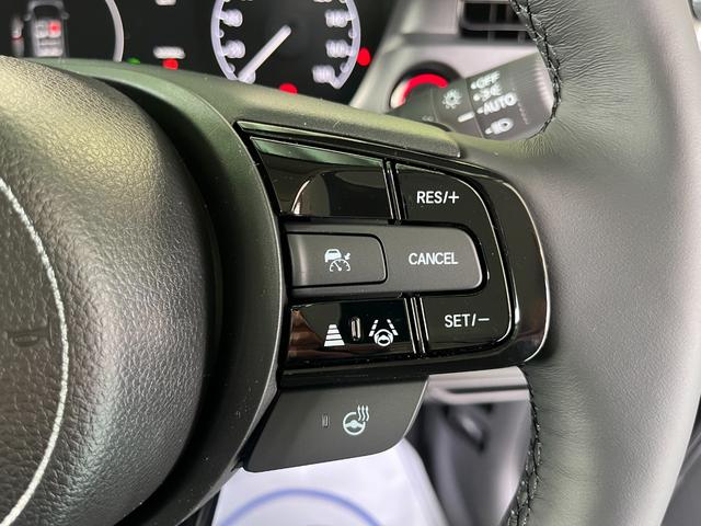 ヴェゼル ｅ：ＨＥＶ　Ｚ　バックカメラ・電動パーキング・クルーズコントロール・シートヒーターＵＳＢ電源　アルミホイール　衝突被害軽減システム　横滑り防止装置（28枚目）