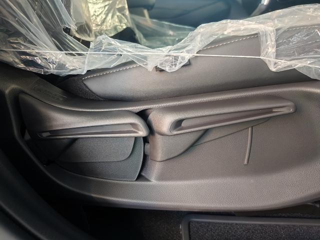 ヴェゼル ｅ：ＨＥＶ　Ｚ　バックカメラ・電動パーキング・シートヒーター・コーナーセンサー・ＬＥＤヘッドライト　アルミホイール　オートライト　横滑り防止装置（23枚目）