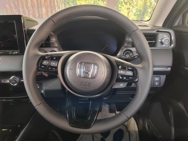 ヴェゼル ｅ：ＨＥＶ　Ｚ　バックカメラ・電動パーキング・シートヒーター・コーナーセンサー・ＬＥＤヘッドライト　アルミホイール　オートライト　横滑り防止装置（28枚目）