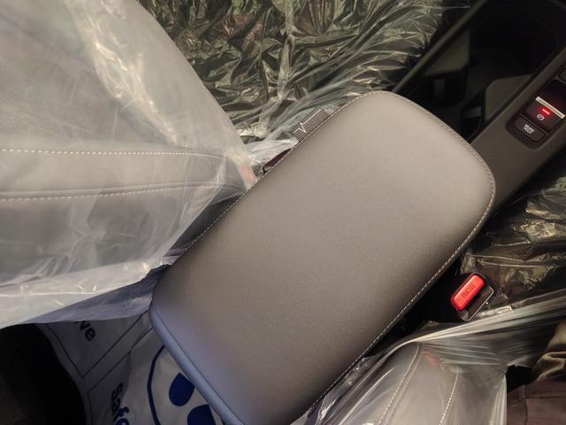 ヴェゼル ｅ：ＨＥＶ　Ｚ　バックカメラ・電動パーキング・シートヒーター・コーナーセンサー・ＬＥＤヘッドライト　アルミホイール　オートライト　横滑り防止装置（35枚目）