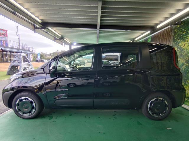 シエンタ ハイブリッドＺ　天井サーキュレーター・全方位カメラ・両側電動スライドドア・クルーズコントロール・コーナーセンサー・ＵＳＢ電源・ふらつき警報・ＬＥＤヘッドライト（13枚目）