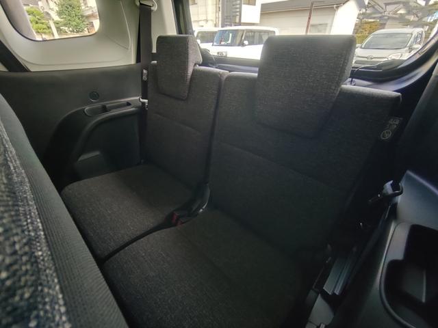 シエンタ ハイブリッドＺ　天井サーキュレーター・全方位カメラ・両側電動スライドドア・クルーズコントロール・コーナーセンサー・ＵＳＢ電源・ふらつき警報・ＬＥＤヘッドライト（27枚目）