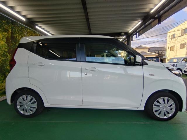 デイズ Ｂ　令和２年式　カーナビ・ドラレコ・ＥＴＣ・コーナーセンサー・ふらつき警報　バックカメラ　横滑り防止装置　衝突被害軽減システム（12枚目）