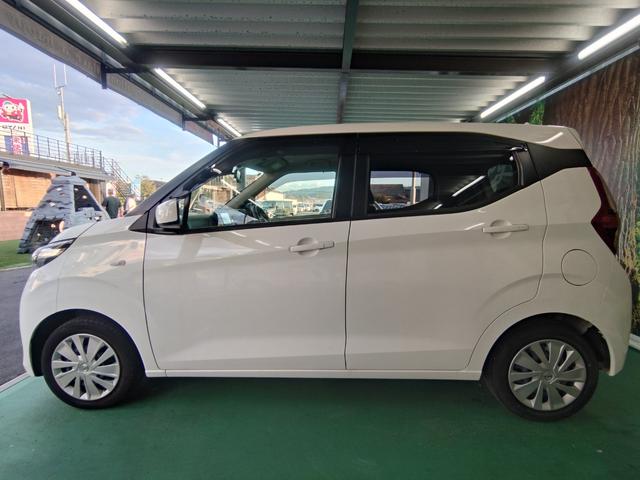 デイズ Ｂ　令和２年式　カーナビ・ドラレコ・ＥＴＣ・コーナーセンサー・ふらつき警報　バックカメラ　横滑り防止装置　衝突被害軽減システム（13枚目）