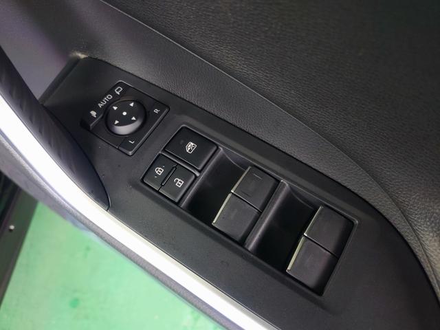 ＲＡＶ４ ハイブリッドアドベンチャー　４ＷＤ　ハンズフリーパワーバック・デジタルインナーミラー・電動パーキング・クルーズコントロール　パワーシート　シートヒーター　衝突被害軽減システム（28枚目）