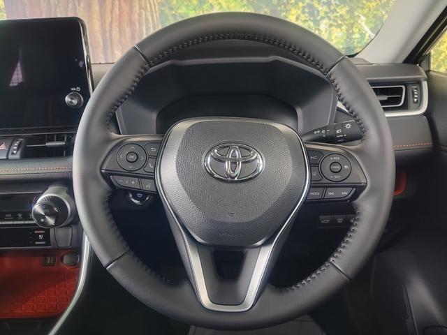 ＲＡＶ４ ハイブリッドアドベンチャー　４ＷＤ　ハンズフリーパワーバック・デジタルインナーミラー・電動パーキング・クルーズコントロール　パワーシート　シートヒーター　衝突被害軽減システム（30枚目）