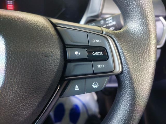 ＷＲ－Ｖ Ｘ　バックカメラ・クルーズコントロール・・コーナーセンサー・ふらつき警報・スマートキー　衝突被害軽減システム　電動格納ミラー　アルミホイール（28枚目）