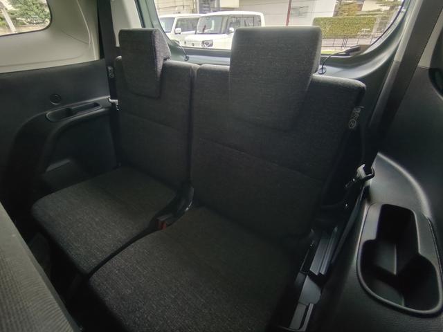 シエンタ ハイブリッドＺ　天井サーキュレーター・全方位カメラ・両側電動スライドドア・クルーズコントロール・コーナーセンサー・ＵＳＢ電源・ふらつき警報・ＬＥＤヘッドライト　スマートキー（29枚目）