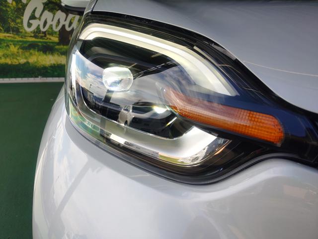 シエンタ ハイブリッドＺ　天井サーキュレーター・全方位カメラ・両側電動スライドドア・クルーズコントロール・コーナーセンサー・ＵＳＢ電源・ふらつき警報・ＬＥＤヘッドライト　スマートキー（10枚目）