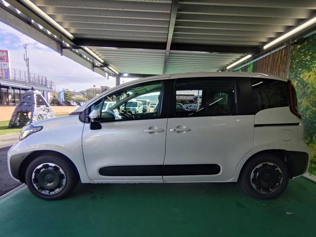 シエンタ ハイブリッドＺ　天井サーキュレーター・全方位カメラ・両側電動スライドドア・クルーズコントロール・コーナーセンサー・ＵＳＢ電源・ふらつき警報・ＬＥＤヘッドライト　スマートキー（13枚目）